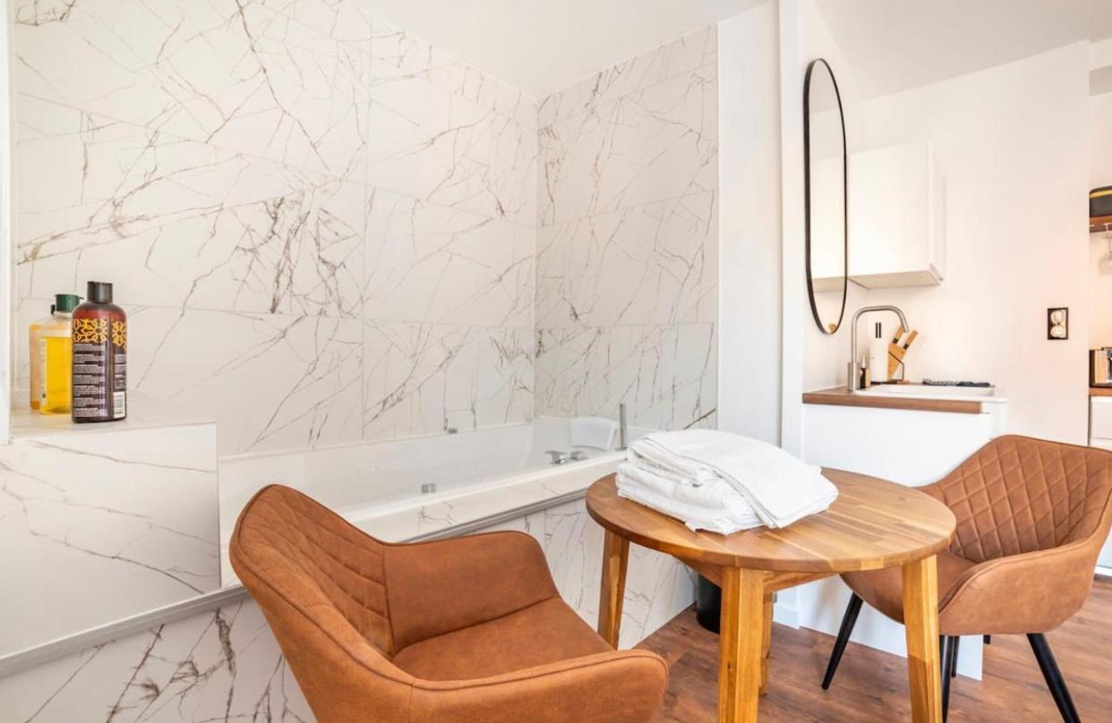 Parenthese Roanne Pierre Depierre Apartment Екстериор снимка