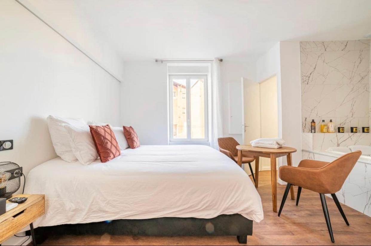 Parenthese Roanne Pierre Depierre Apartment Екстериор снимка
